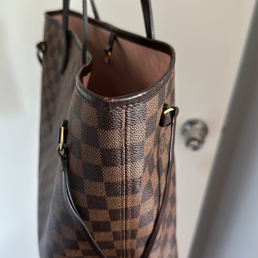 Louis Vuitton MM Neverfull - Picture 8 of 14